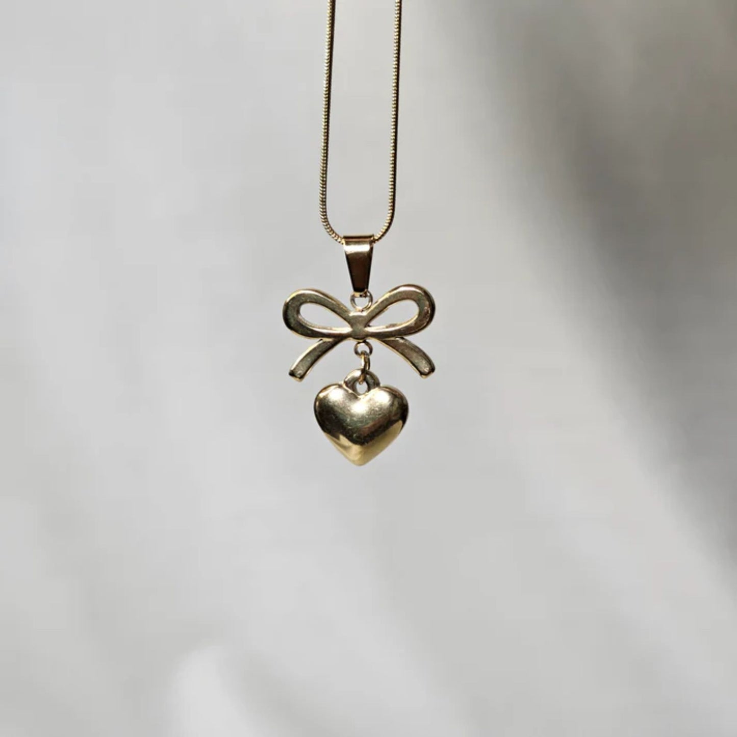 Stainless Steel Gold Plated Gold Bow Heart Pendant Neckalce(Anti-Tarnish)