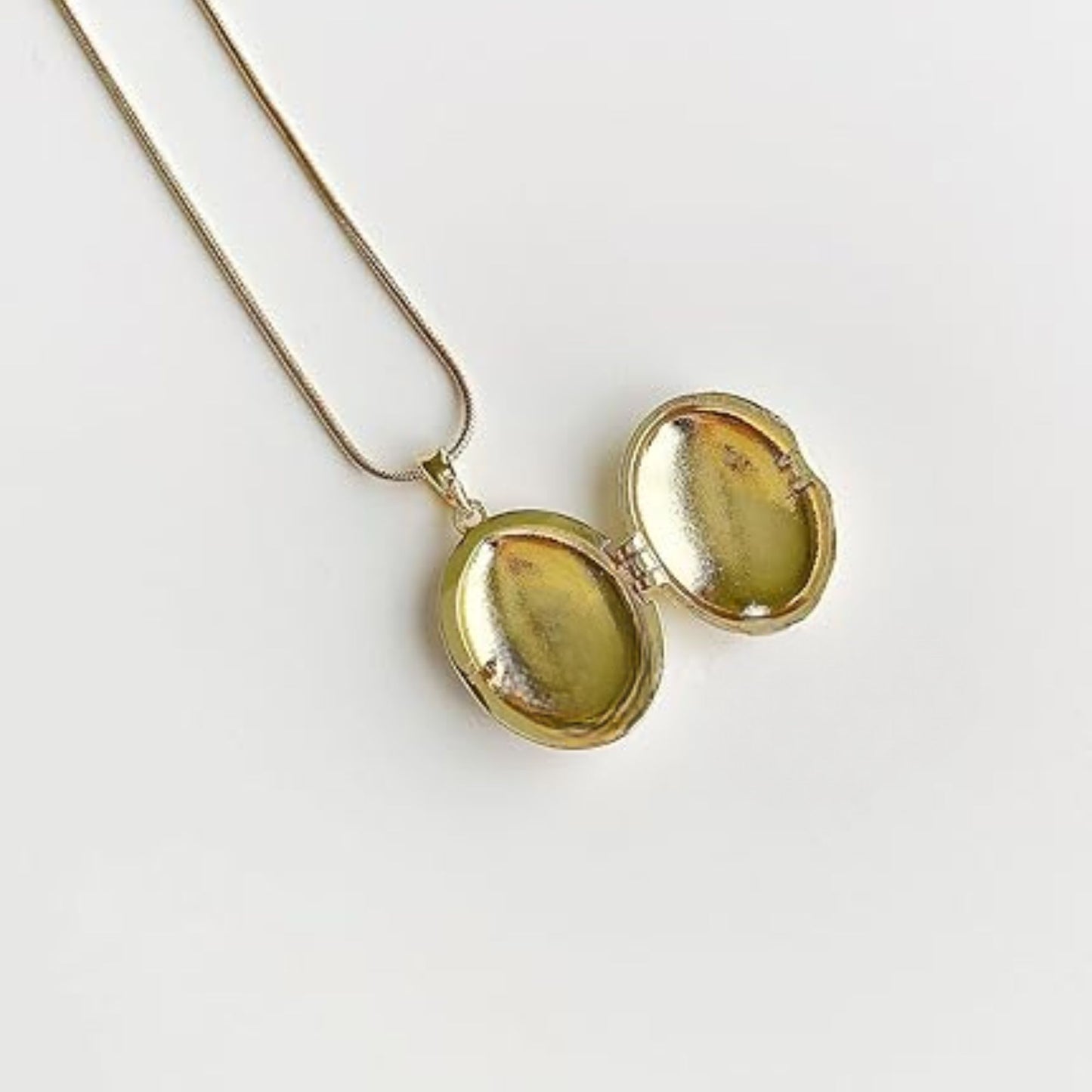Stainless Steel Gold Plated Floral Enamel Openable Photo Locket Pendant Necklace for Women(White)