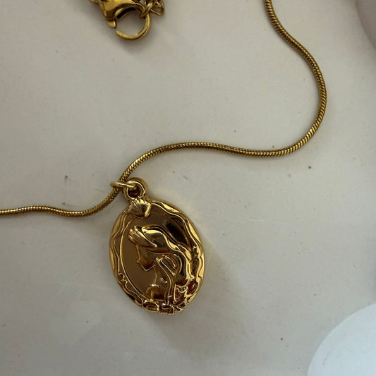 Stainless Steel Gold Plated Gold Princess Pendant Neckalce(Anti-Tarnish)