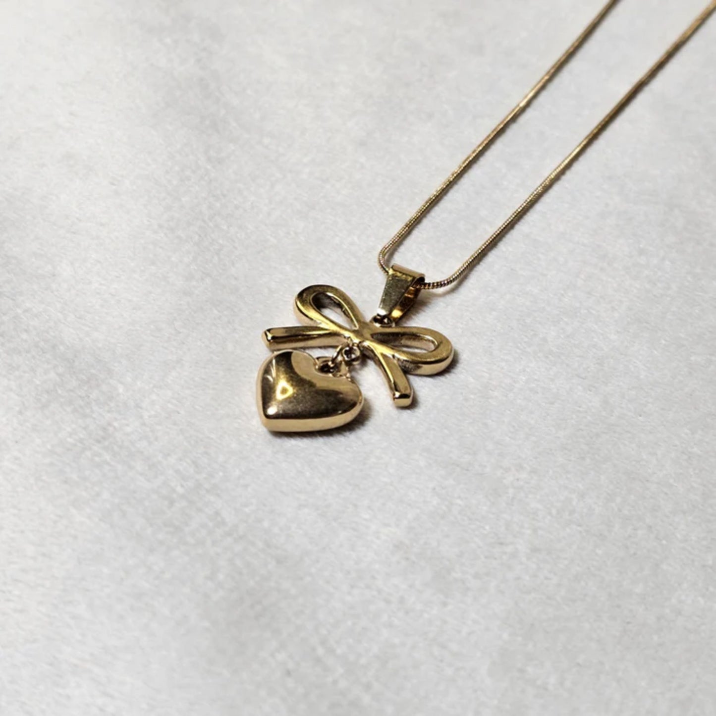 Stainless Steel Gold Plated Gold Bow Heart Pendant Neckalce(Anti-Tarnish)