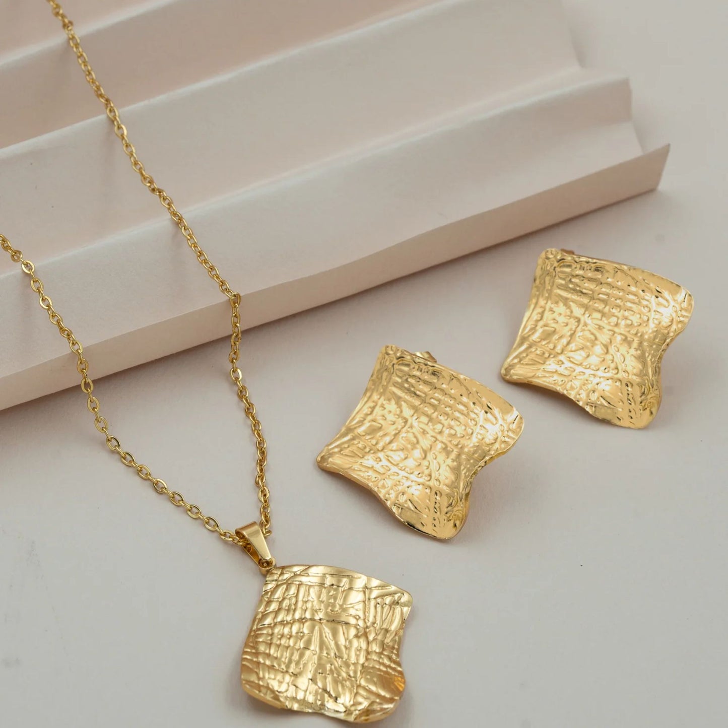 Stainless Steel Gold Plated Golden Crinkle Luxe Necklace Set(Anti-Tarnish)