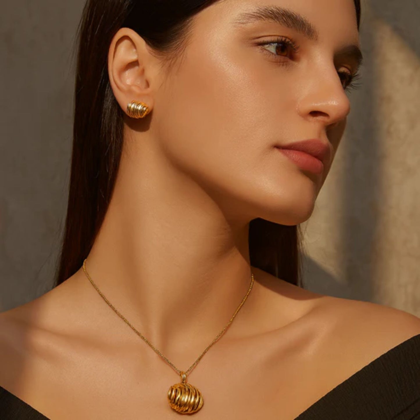 Stainless Steel Gold Plated Gold Shell Pendant Necklace & Earring Set(Anti-Tarnish)