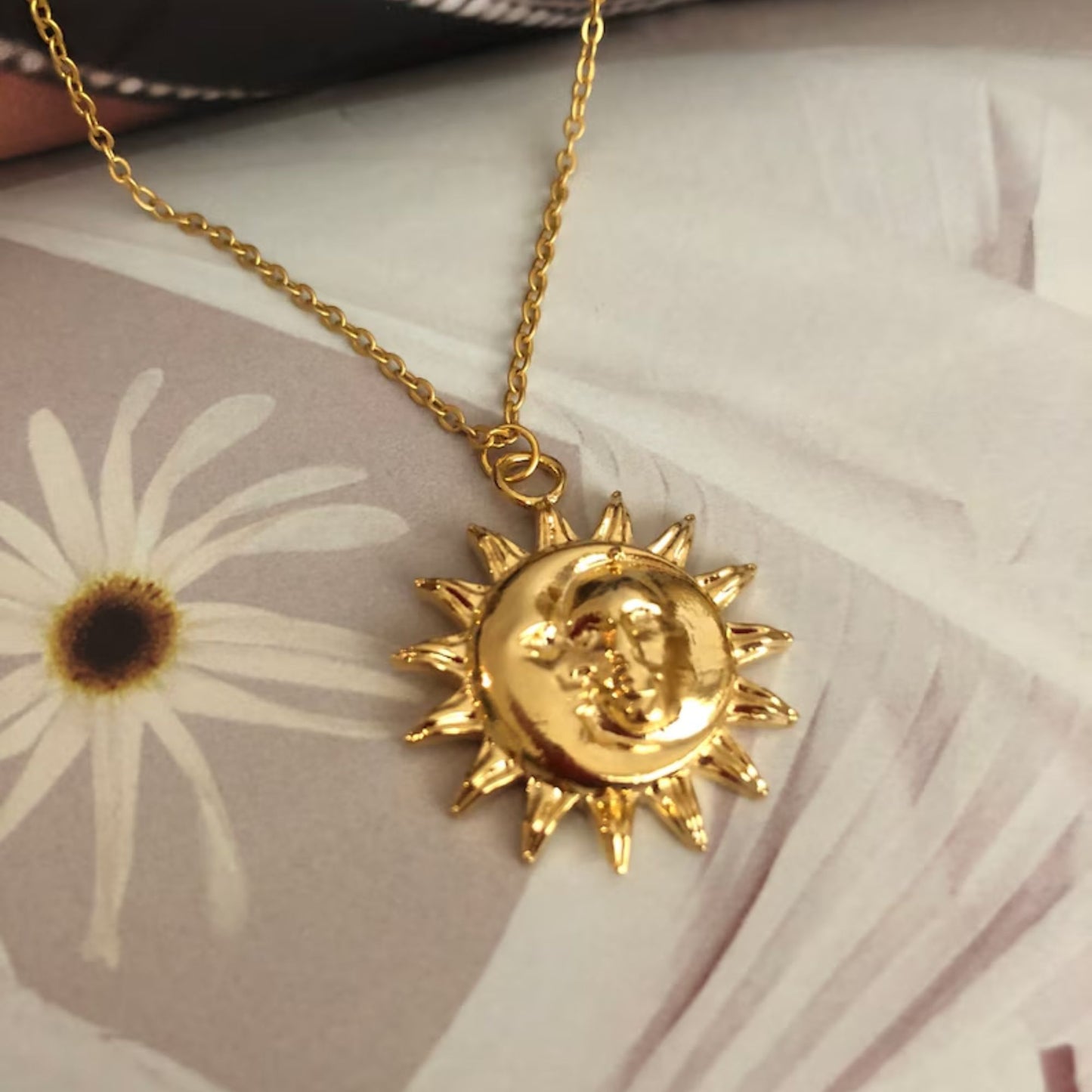 Stainless Steel Gold Plated Gold Sun and Moon Neckalce(Anti-Tarnish)