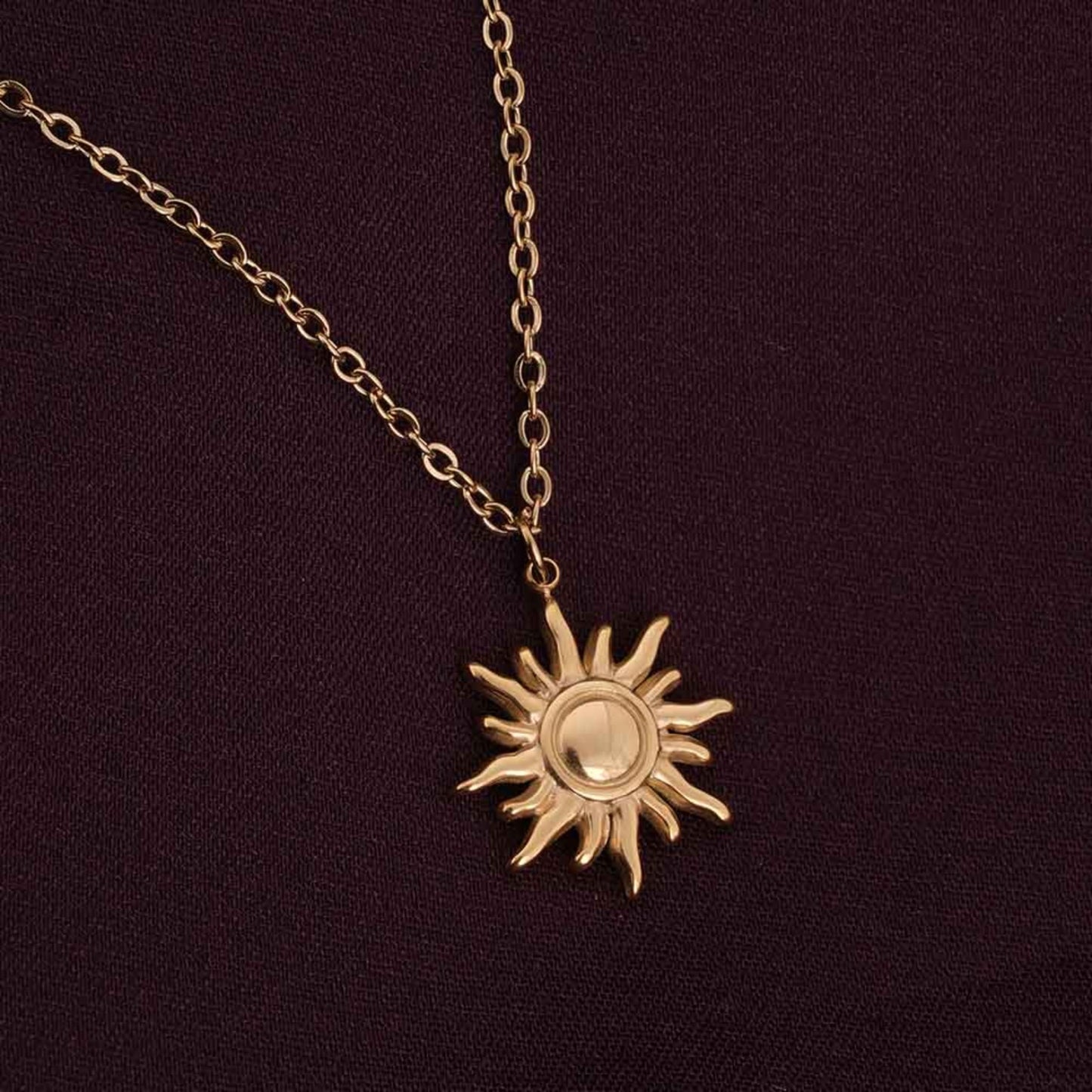 Stainless Steel Gold Plated Glowing Sun Necklace for Woman