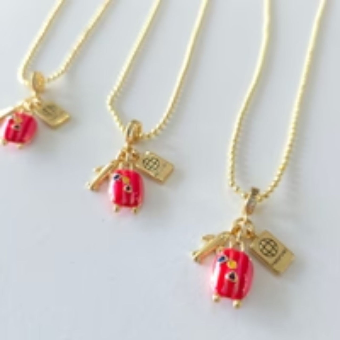 Stainless Steel Gold Plated Travel Girl Necklace for Woman